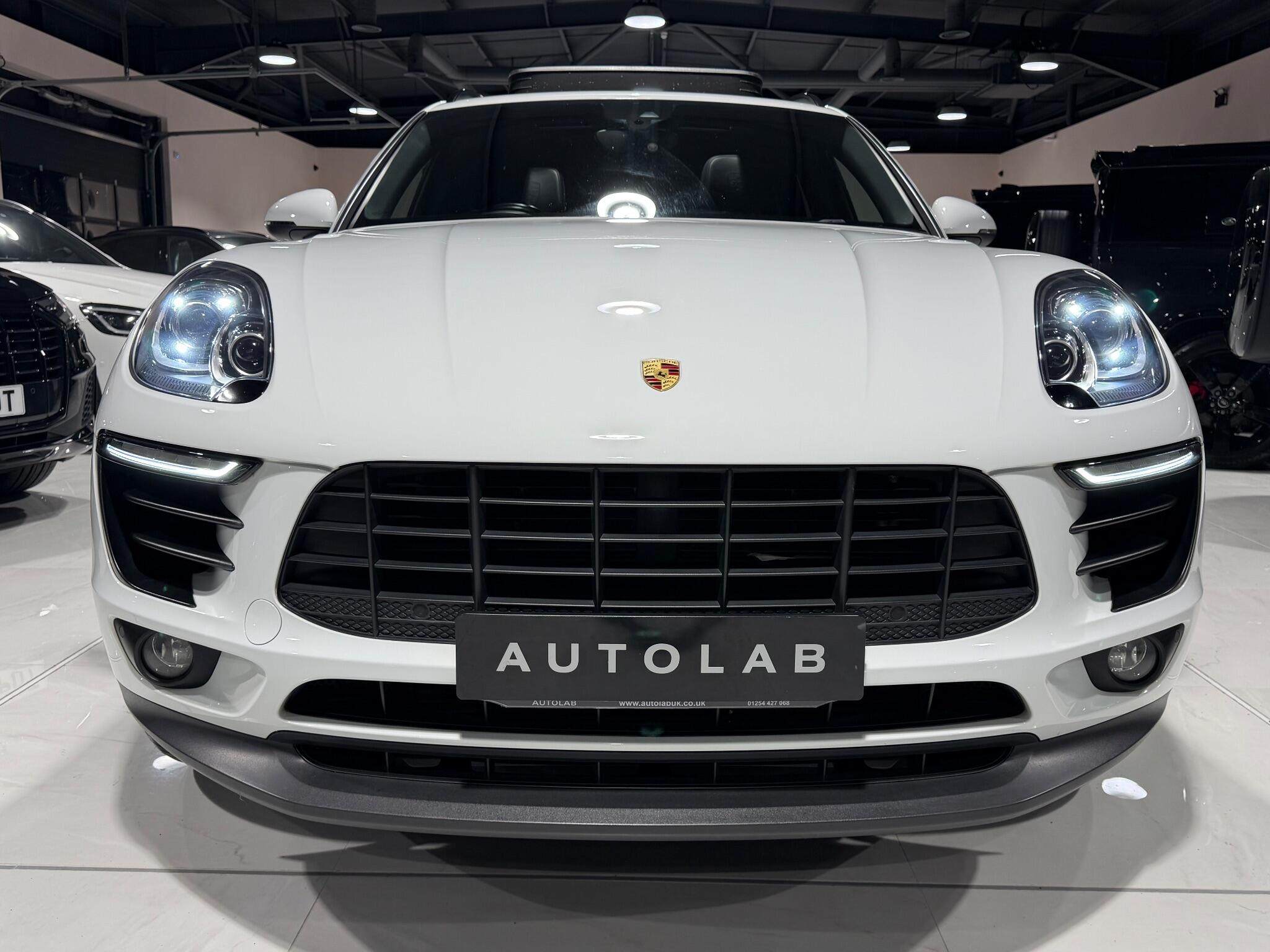 Porsche Macan 2.0T SUV 5dr Petrol PDK 4WD Euro 6 (s/s) (252 ps)